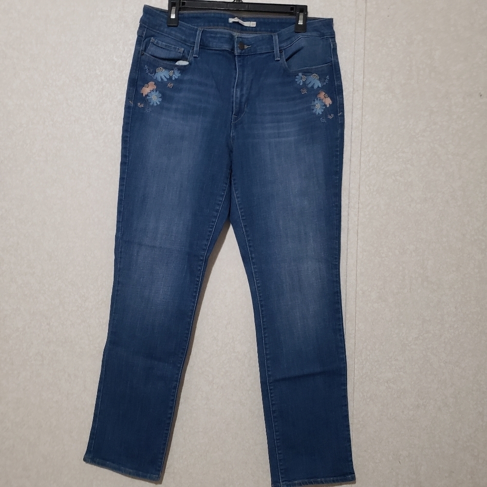 LEVI'S...Women's Blue Embroidered Jeans..SIZE:33